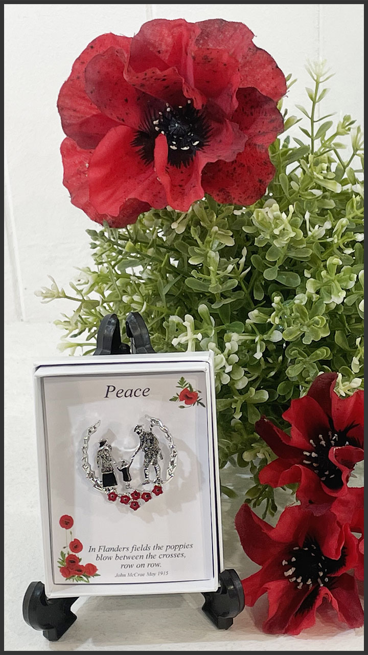 P1033 Returning Soldier with Woman & Little Girl