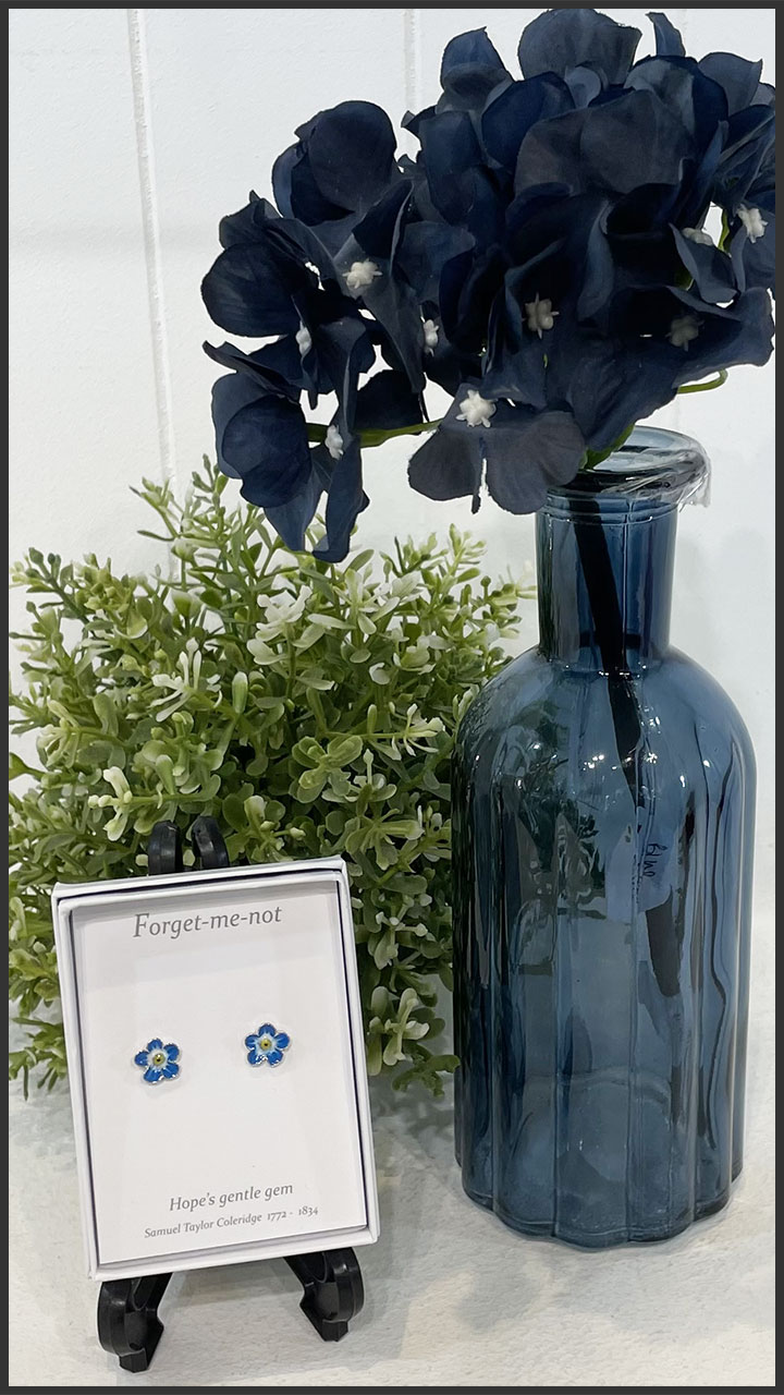 P7304 Forget Me Not Stud Earrings